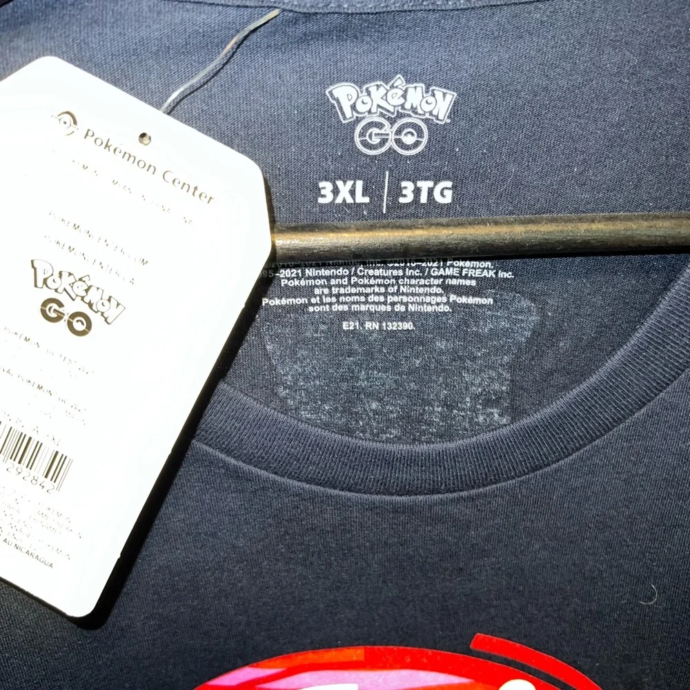 Pokemon GO Fest 2021 Crewneck T Shirt Mens 3XL Pokemon Center - Picture 3 of 3
